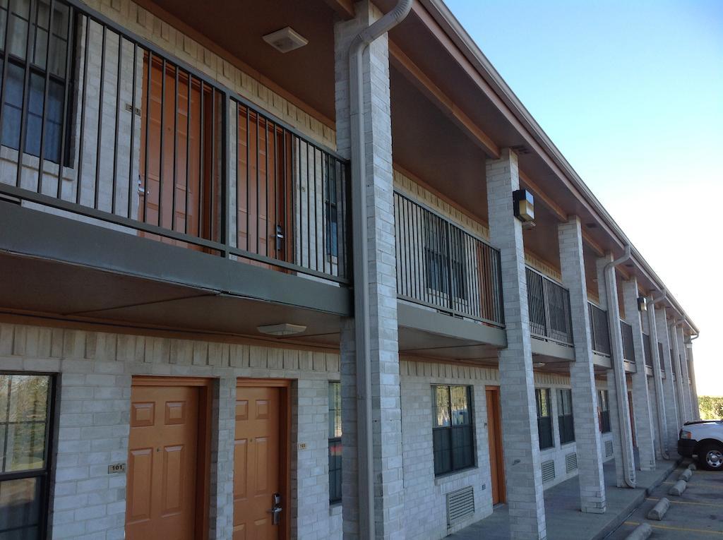 Heritage Inn Grand Prairie Bagian luar foto